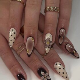 Nail Tây